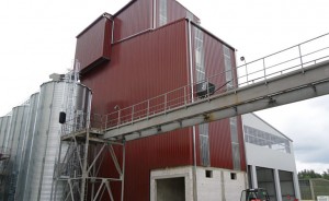 Neubau Be- und Entladehalle, Erweiterung Maschinenhaus, Flächenfundamente für Silos - Hallenbau Bischofswerda